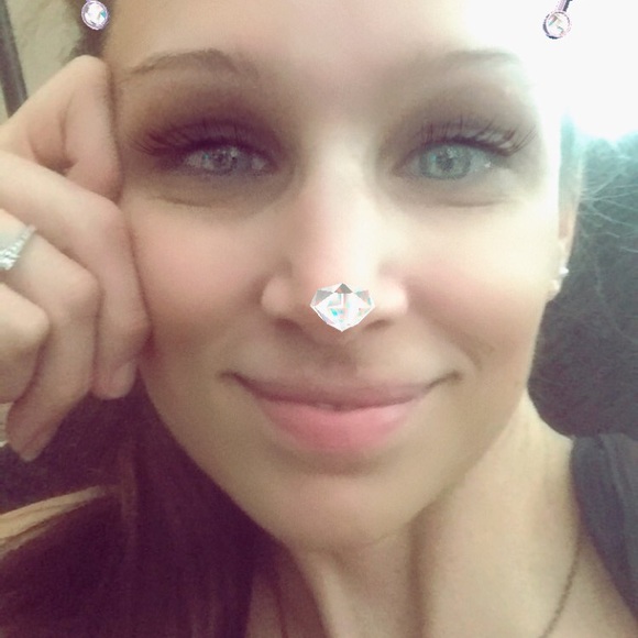 Meet your Posher, Emily - Picture 4 of 6